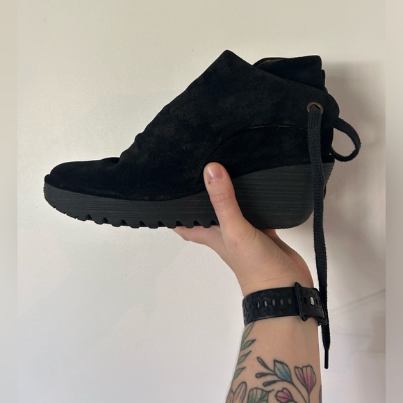 Fly London Yebi Ruched Suede Wedge Booties Shoes BLACK Size 10 - Picture 2 of 11